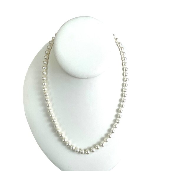 14K Yellow Gold and Cultured Pearl Necklace 5mm - Picture 2 of 7